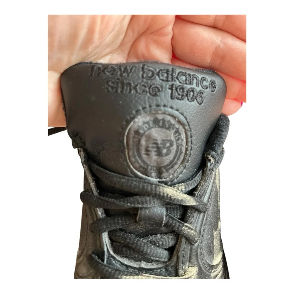 New Balance 812 sneakers in black